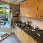 Holiday home Happy Little Maya Bee