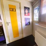 Happy Little Maya Bee Holiday home *